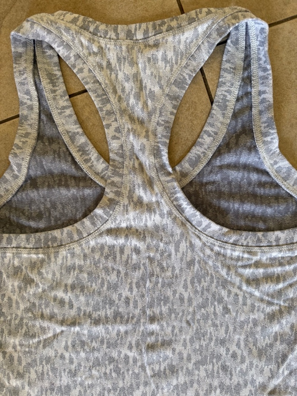 Athleta Light Gray Animal Print Racerback Top Size Small - Picture 6 of 6